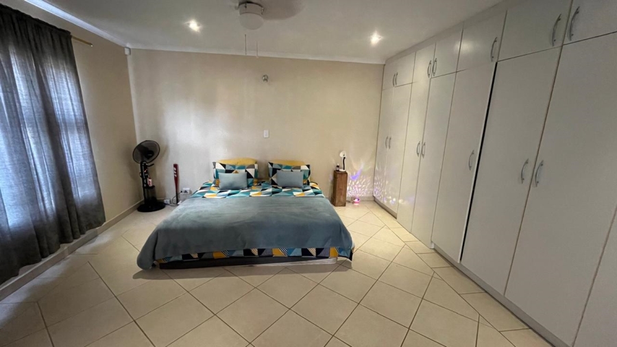 3 Bedroom Property for Sale in Wavecrest Eastern Cape